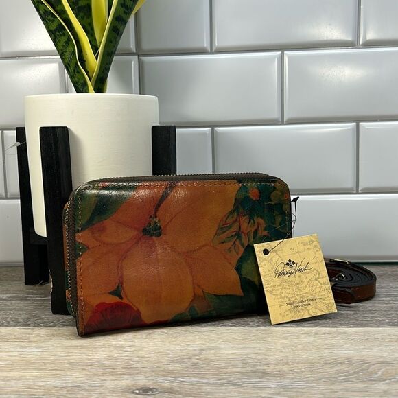 0327 NWT Patricia Nash wallet phone case - Picture 1 of 4